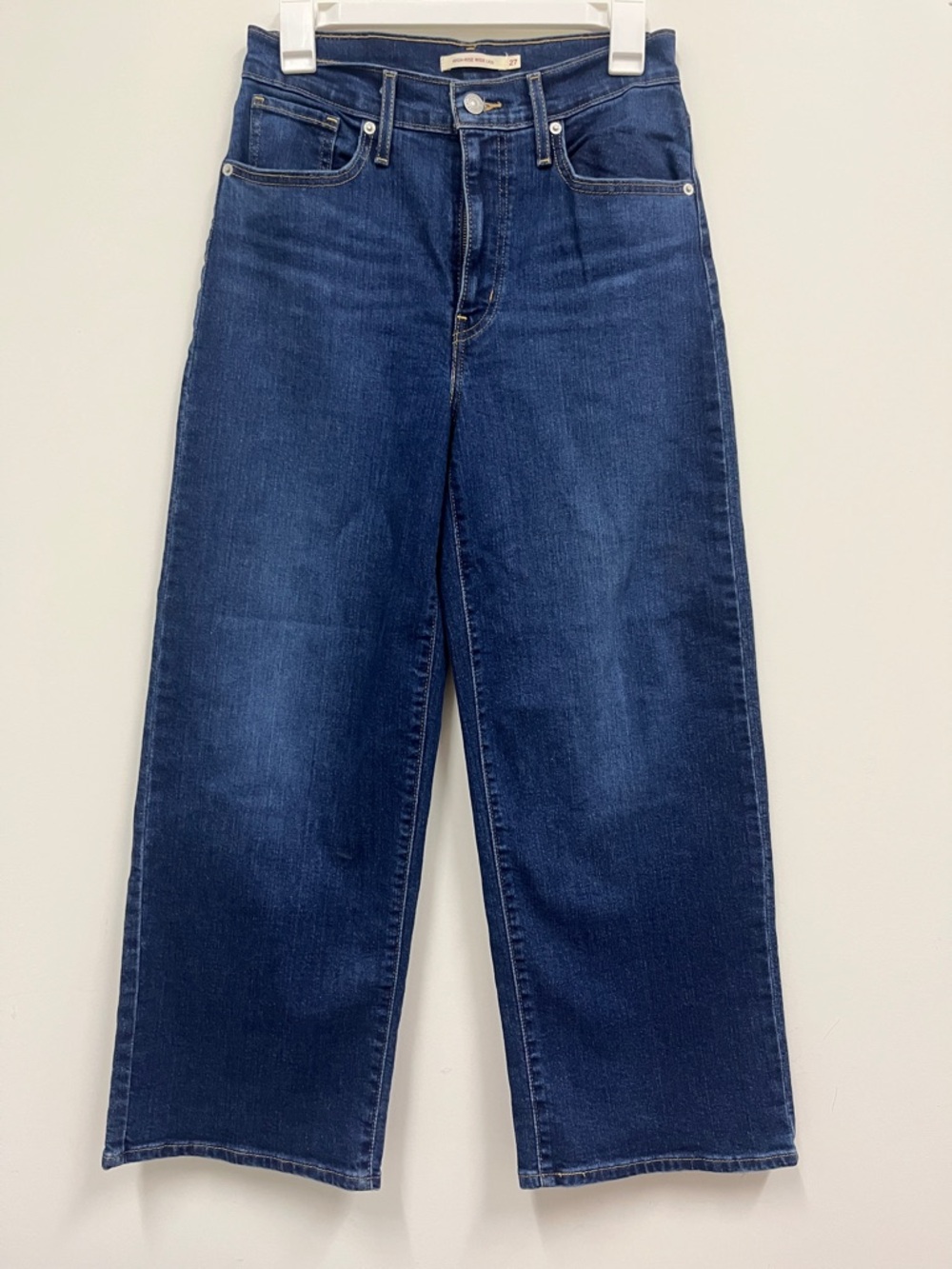 NWOT Levi's High Rise Wide Leg jeans size 27